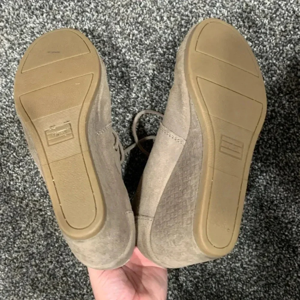 Tan Toms wedges, women's size 7-1/2
